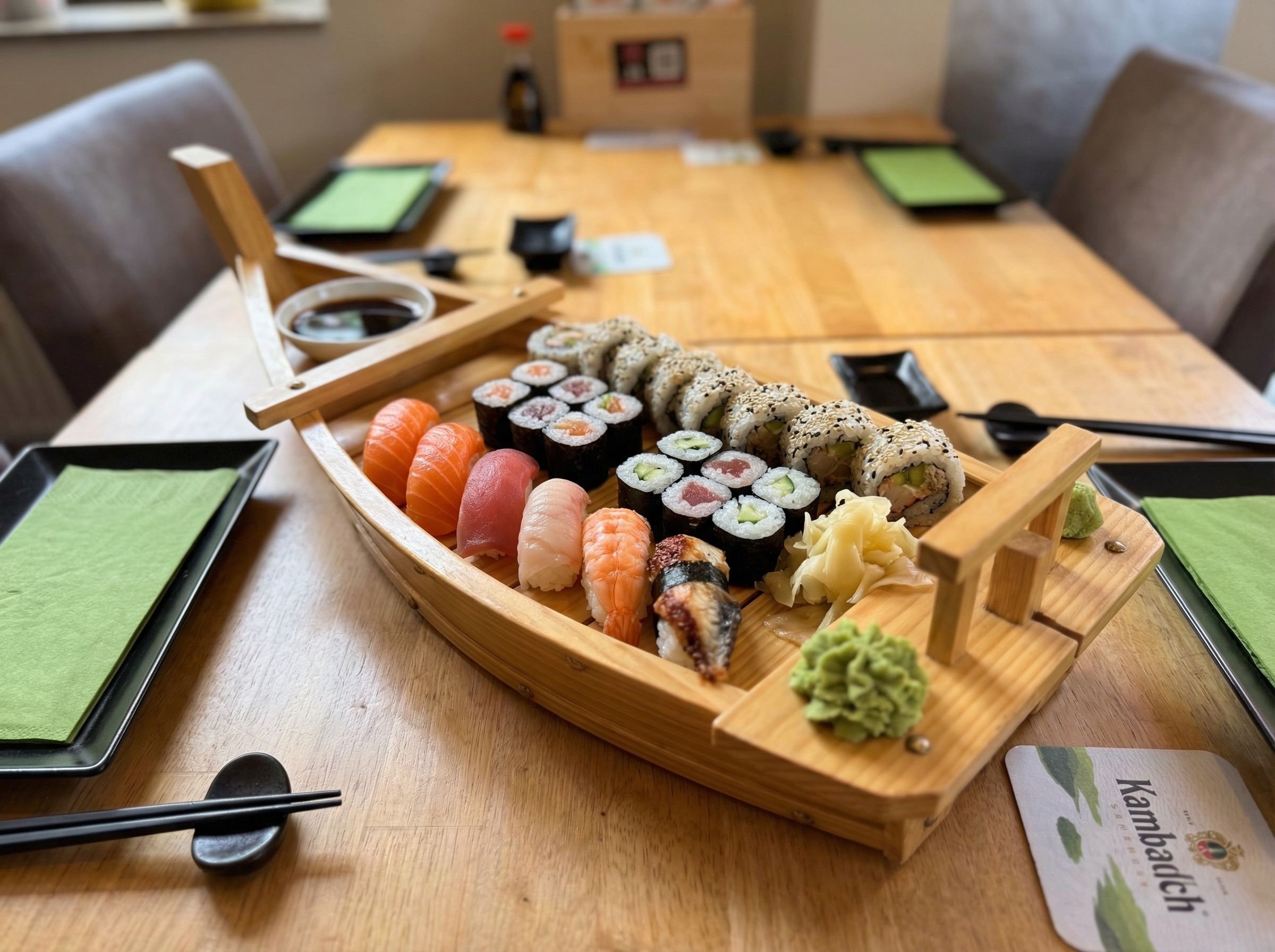 Sushi-Boot bei Kawaii in Bocholt